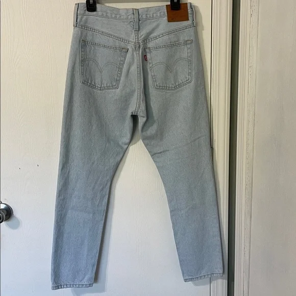 Levi's 501 Skinny Premium Light Wash Button Fly Straight Leg Distressed Denim 28 - Picture 7 of 13